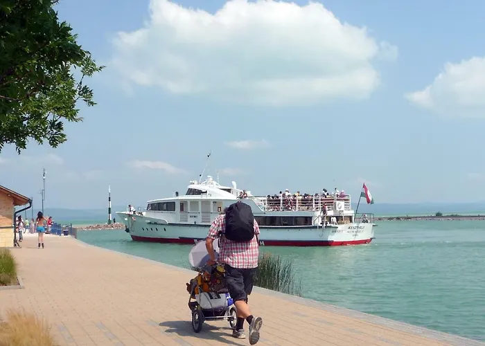 Дом отдыха Balaton Art *